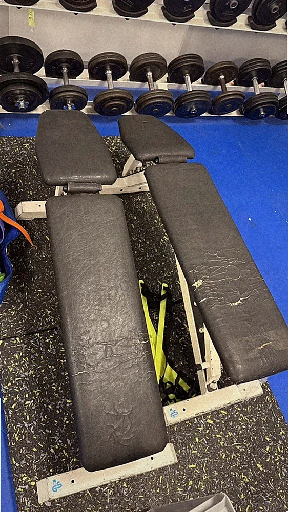 2x Verstellbare klappbare Hantelbank Stahl 120x50cm bis 200kg schwarz/weiß
